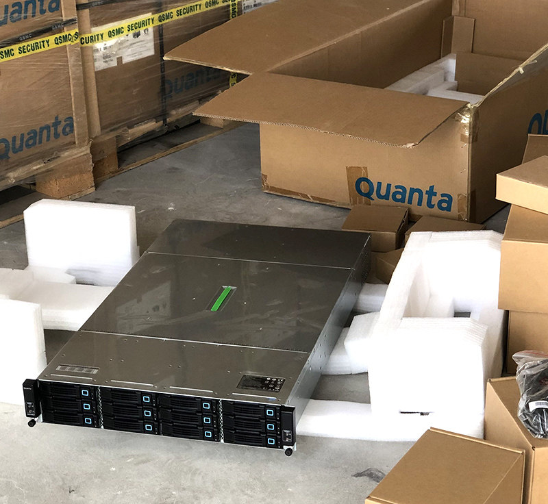 Quanta 2U12 disk dual-computer hot standby storage system (dual servers control each other's 12 hard disk heartbeat network)