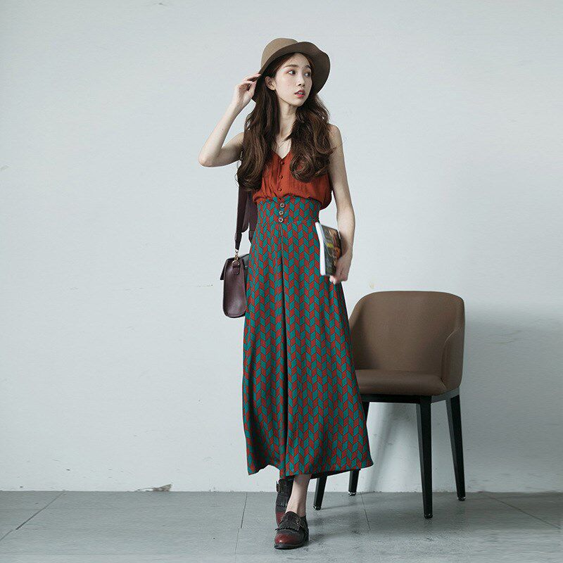 European Standing Style Retro Temperament Goddess Van Hemian skirt suit Balloon Flower small fragrant wind can be salt-sweetened Two sets