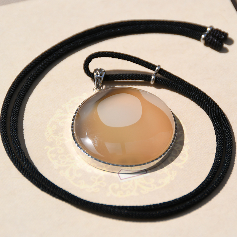 Hand crossed straight through inlaid mounted buckle special pendant new high-end pendant black red adjustable