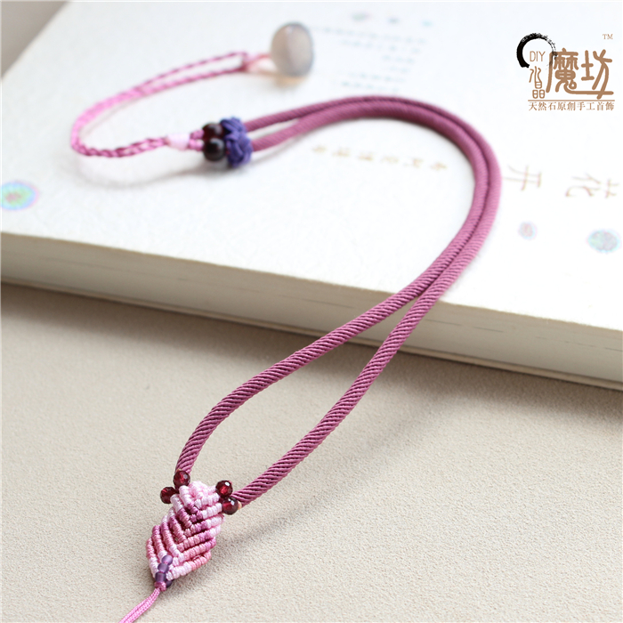 Original female personality Short Artisanal Emerald Honey Wax Matching Rope Pendant Woven Pink Blue Hanging Necklace Adjustable