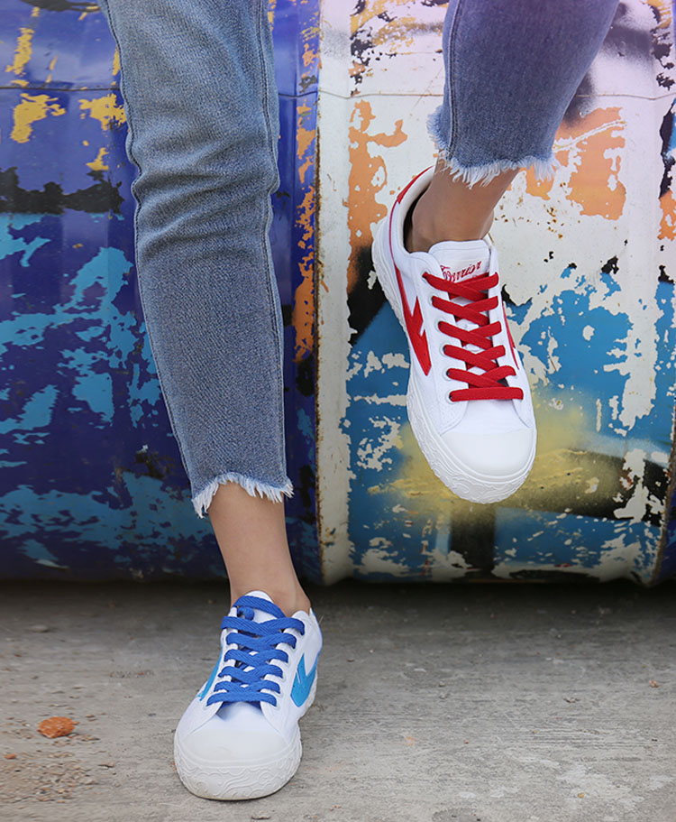 回力联名手绘鞋,秒杀匡威、Vans