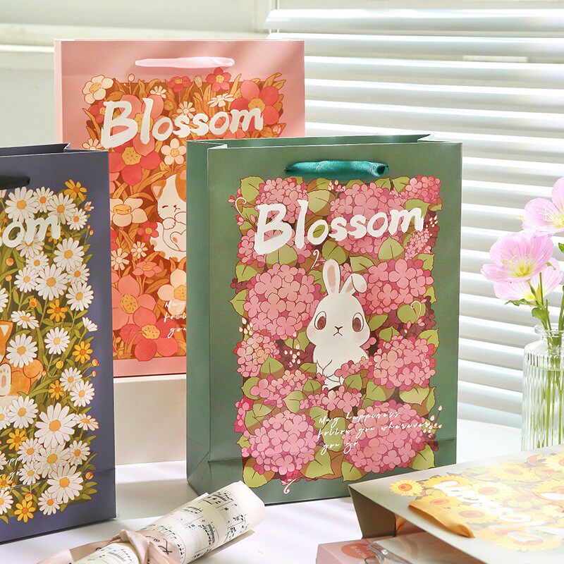 Flowers Bushes Cute size Paper Gift Wrap Bag Birthday Surprise Creative Companion Gift COSMETICS HAND BAG 