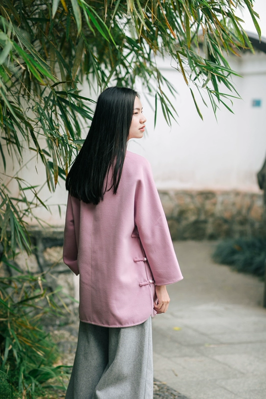 Áo sơ mi nữ Trung Quốc kiểu dáng cổ xưa dài rộng áo len mỏng cỡ lớn mùa xuân và mùa thu mới màu hồng anh đào