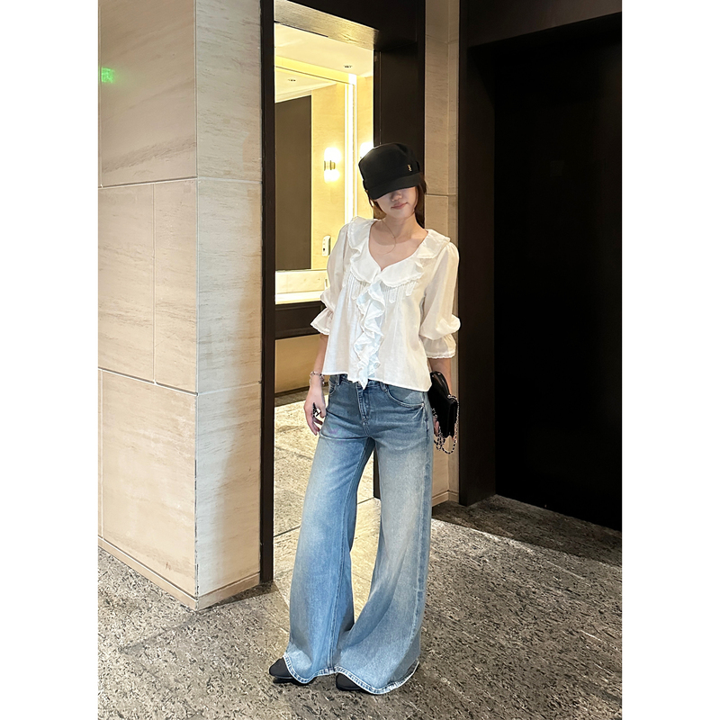 La "Modeling Legs Perfectly Slimming Jeans with Washed Cat Whiskers, Slimming and Covering the Crotch, Casual Style Low-Waist Flared Jeans 35009 La "Modeling Legs Perfectly Slimming Jeans with Washed Cat Whiskers, Slimming and Covering the Crotch, Casual Style Low-Waist Flared Jeans 35009