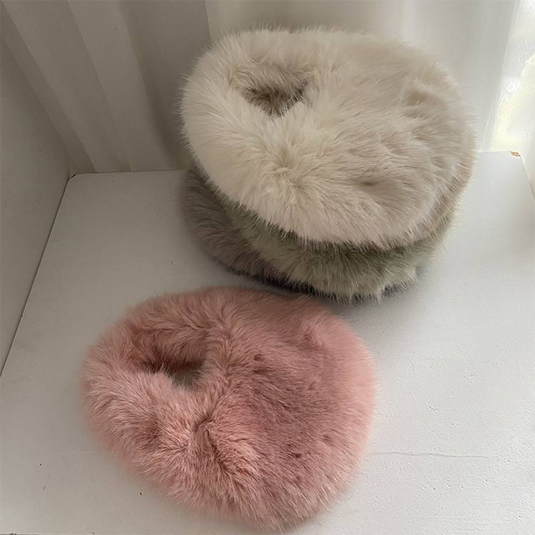 Клатч 高级感手提毛毛包女秋冬长毛造型包仿狐狸毛皮草包包日韩可爱手拎