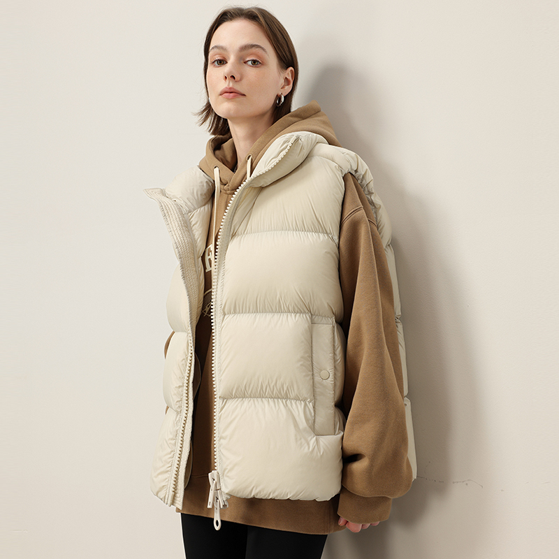 2025 Autumn/Winter New Loose Stand Collar Cloud Puff 90 White Goose down Vest Outerwear Thickened