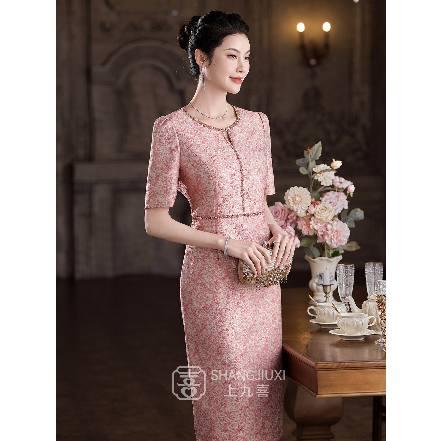 Shangjiuxi pink cheongsam little man привет свекрови 2026 новое свадебное платье для мамы высокого класса, легкое, роскошное, с высоким качеством.