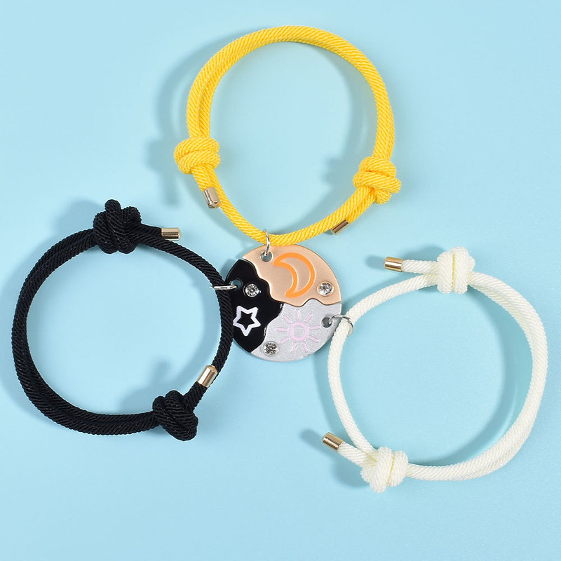 Three Best Friends Bracelet with Sun, Moon, and Star Spliced Pendant, Cute Children's Best Friend Adjustable Bracelet, Versatile Birthday Gift Three Best Friends Bracelet with Sun, Moon, and Star Spliced Pendant, Cute Children's Best Friend Adjustable Bracelet, Versatile Birthday Gift