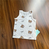 Белый, с медвежатами