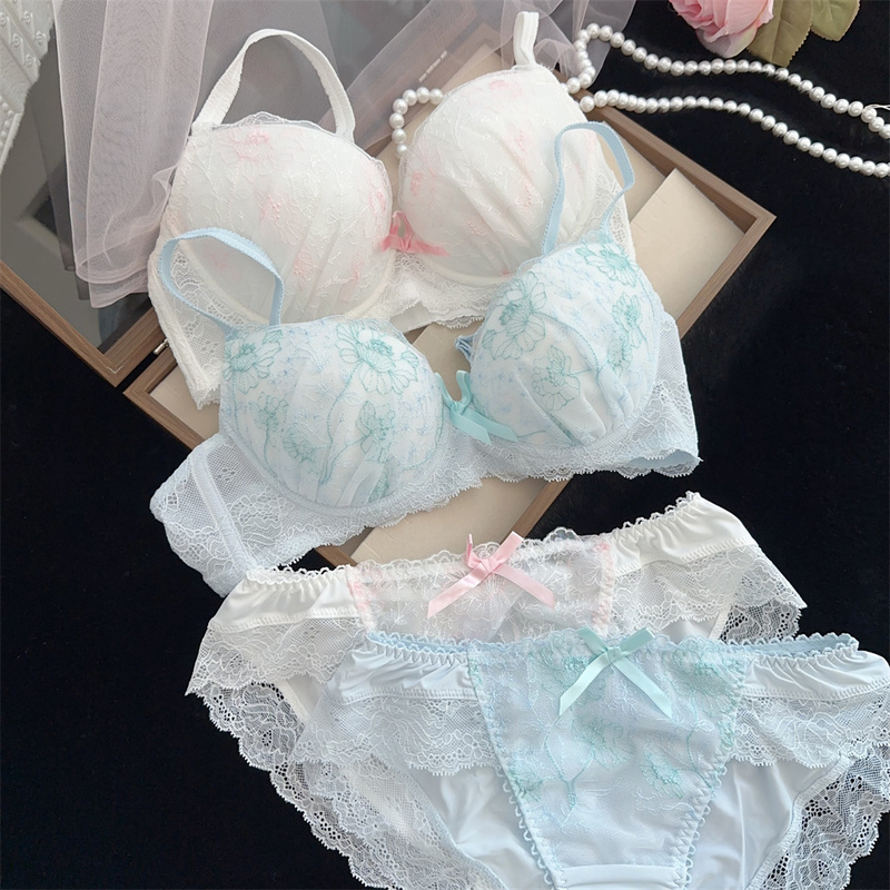 Japanese-Style Small Underwire Bra with Round Cup, Shallow Coverage, Large Underwire Bra H65B70C75D65E70F75G70H Japanese-Style Small Underwire Bra with Round Cup, Shallow Coverage, Large Underwire Bra H65B70C75D65E70F75G70H