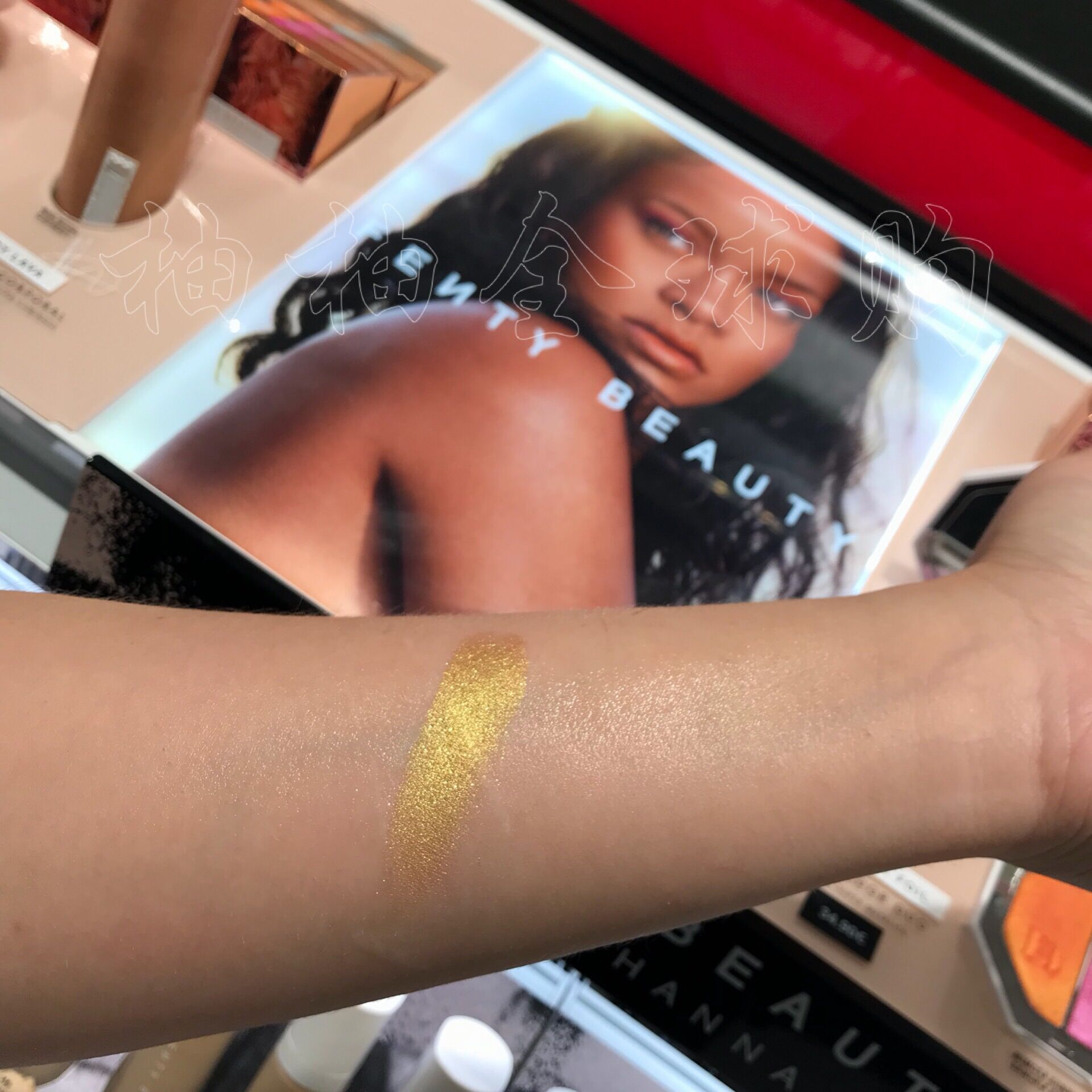 FENTY BEAUTY RIHANNA Rihanna độ bóng cao hai màu bóng mắt đa mục đích đĩa phấn highlight bắt sáng