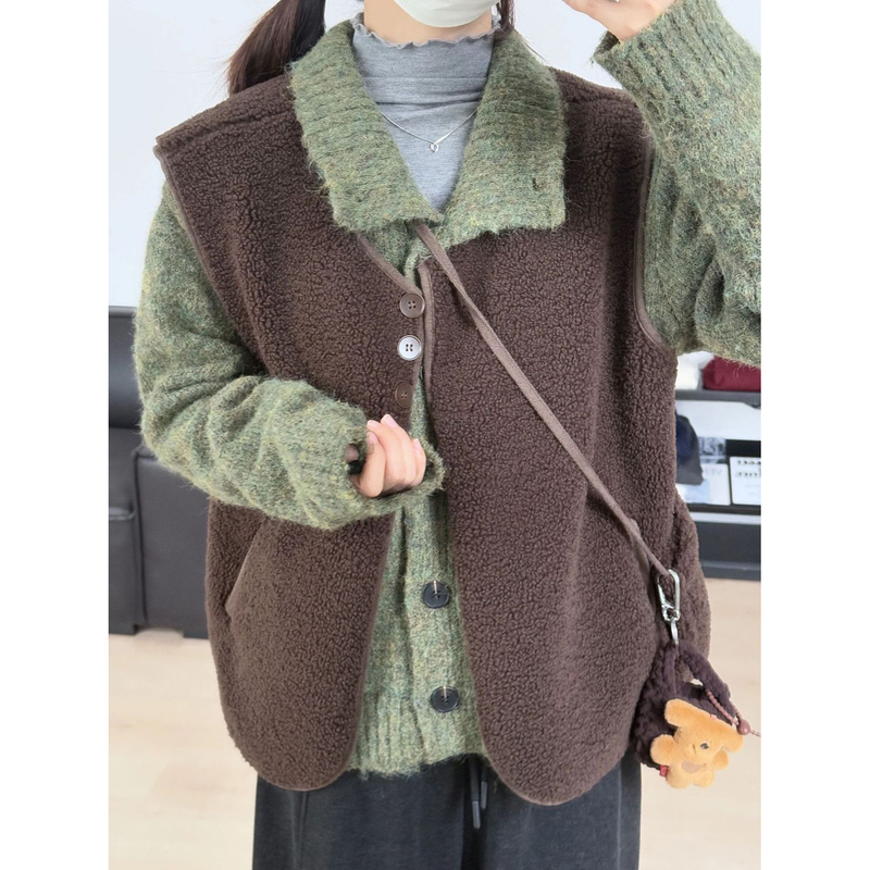 French Retro Suit for Women, Autumn and Winter Warm Fur Integrated Lamb Wool Vest, Layered Knit Cardigan Sweater, Versatile