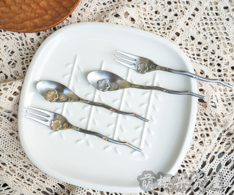 Spot : Japanese new lagoon three pieces of plum spoon fork stainless steel gold - plated coffee stirred