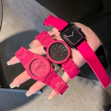 Red Watch Girls 2024 Новая женская легкая роскошная роскошная ниша красные студенты девочки смотрят дофамин