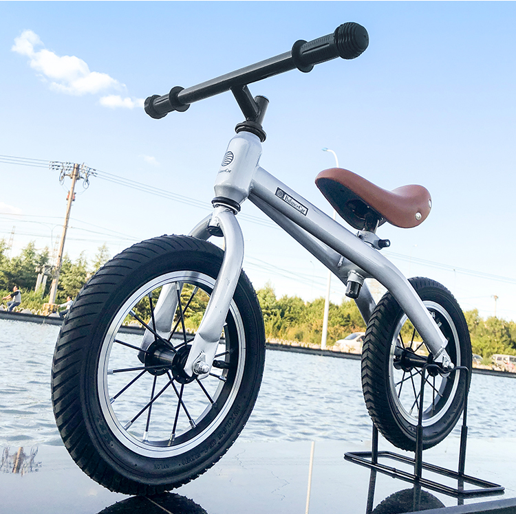 Đức 1 xe cân bằng trẻ em 2 xe trượt bước 3 xe tập đi 5 không đạp xe đạp 7 xe yo bé 8 tuổi - Smart Scooter xe thăng bằng kub
