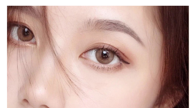 Phấn trang điểm nhẹ Wei Mier 10g chỉnh sửa màu da kéo dài kiểm soát lớp trang điểm dầu lỏng che giấu lỗ chân lông vô hình - Quyền lực phấn bột