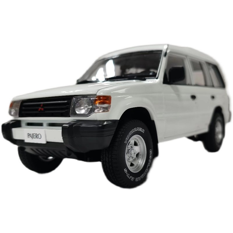 203-011 YC MODEL 1/18 三菱 パジェロ ホワイト 1/18 Mitsubishi PAJERO V73 YC MODEL White Diecast Model Toy Car