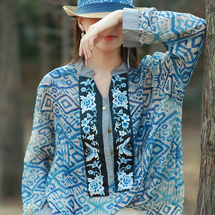 [Designer's Recommendation] Read Your Ethnic Style: New Blue Printed Top with Embroidered Irregular Diamond Pattern 9380