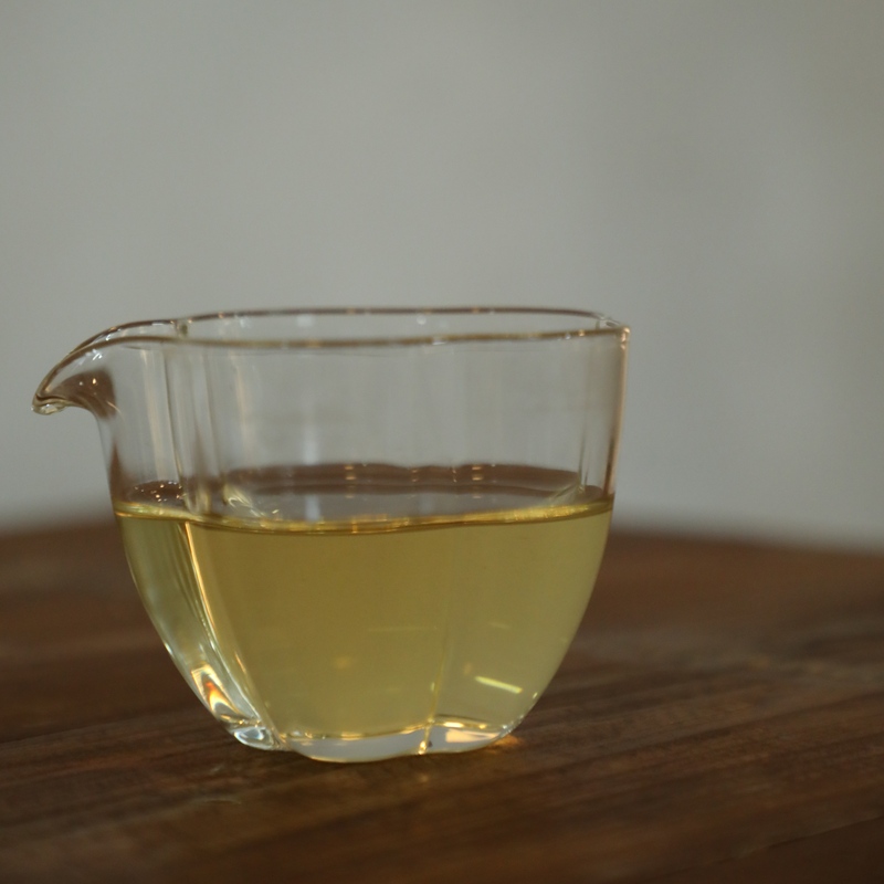 Youmo Is a Single-Orchid Tea with a Faint Jasmine Scent, 26 Years Old, with a Unique Floral Aroma, Rare Youmo Is a Single-Orchid Tea with a Faint Jasmine Scent, 26 Years Old, with a Unique Floral Aroma, Rare