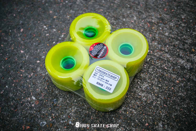 Bánh xe dài Scarab Dungball dung bóng 70mm80A hoa phẳng Bánh xe DANCING 1985 Skate Shop - Trượt băng / Trượt / Thể thao mạo hiểm bánh trượt patin