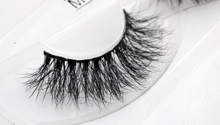Lông chồn 3D lông mi giả Châu Âu và Hoa Kỳ trang điểm khói kim loại sequin trang điểm mắt giai điệu cường điệu đường kẻ mắt đen chém - Lông mi giả gel kích mí