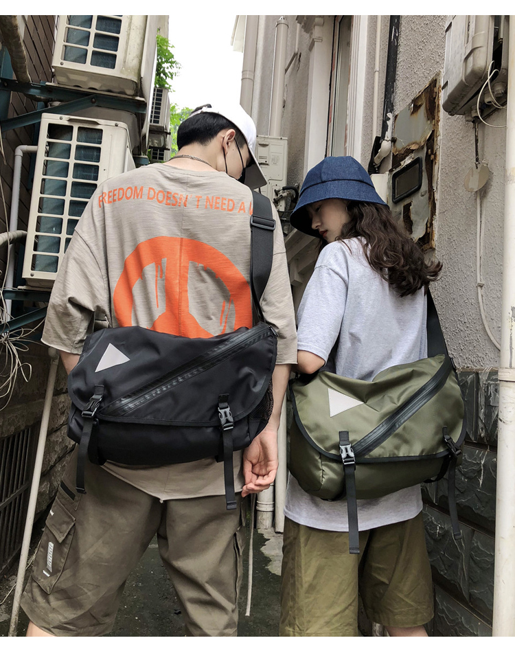 Tide thương hiệu dung lượng lớn Messenger túi nam và nữ đường phố hip hop Gói chức năng trong túi đeo vai dụng cụ túi đi học - Túi của con người túi xách nữ hàng hiệu