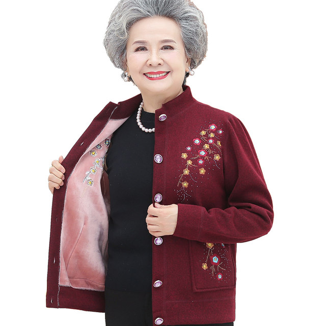 Grandma's autumn and winter knitted cardigan plus velvet thickened middle-aged and elderly women's warm inner wear mother suit elderly coat