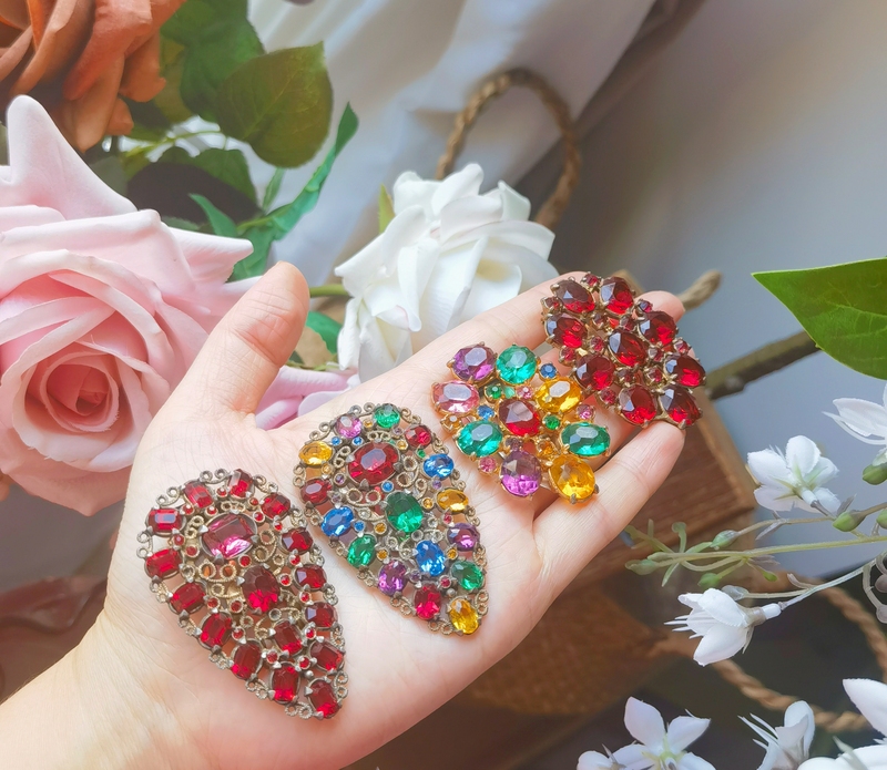 Vintage Czech Antique Dress Clip with Crystal Rhinestones, Colorful Old Object, Multi-Purpose Retro Fur Clip