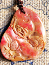 Natural Changhua chicken blood stone (more than a year) pendant soft jade base Bahrain Shoushan Laos field yellow stone