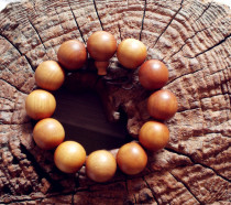 Boutique authentic Indian Laoshan sandalwood hand string Buddha beads bracelet Old material sandalwood wood 2 0 text play walnut