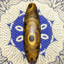 Meng Tianzhu Nine Eyes Rock (Zucai Buddha Statue Pearl) Pictographic Matte Collection Grade Alashan Eye Original Stone