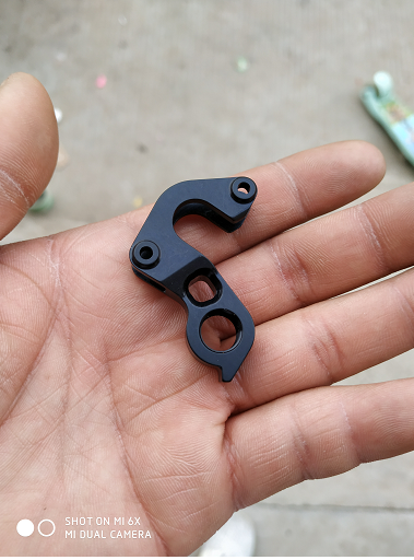 Beast carbon fiber road bike tail hook double-headed lug tail hook rear hook aluminum alloy frame hook