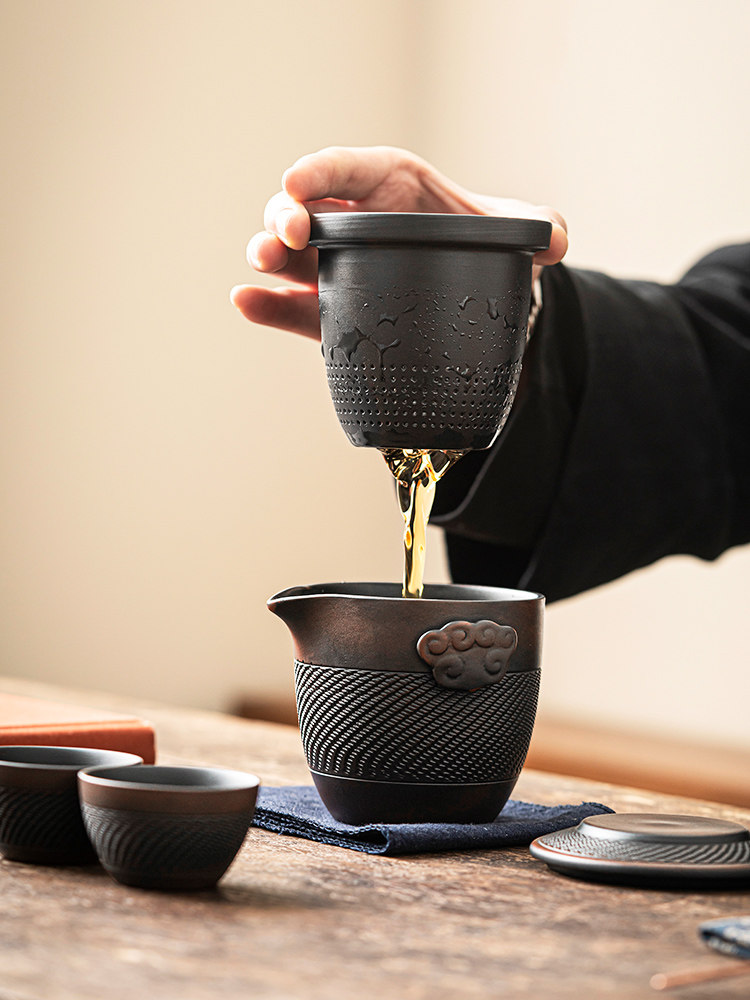 Tangfeng Purple Clay Quick-Drinking Cup Set, One Pot and Four Cups, Portable Travel Tea Set for Outdoor Use and Car Travel