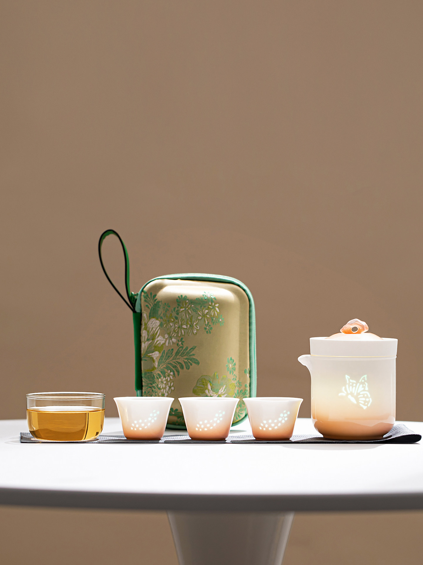 Tangfeng Portable Exquisite Travel Tea Set Outdoor Office Quick Cup White Porcelain for Women Single-Person Tea Brewing Use