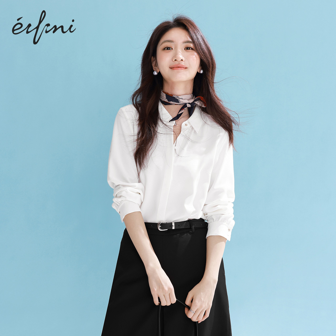 [定番継続]Evely お手入れ簡単ドレープスリムシャツ レディース 春新作 通勤 ホワイト トップス