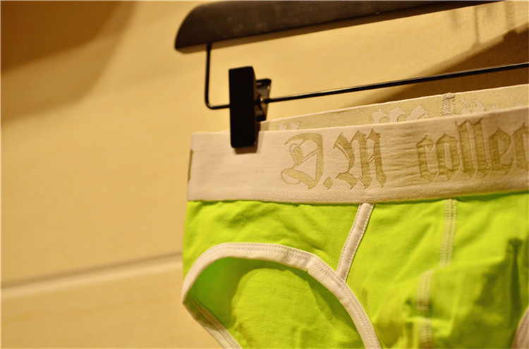 D.M đồ lót nam thời trang cotton eo thấp gợi cảm tóm tắt màu đơn giản và thoáng khí giới trẻ kích thước lớn thể thao nam triều sịp con voi