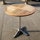 На открытом воздухе мебель для дворов маленький балковый бар на батонном столе просто