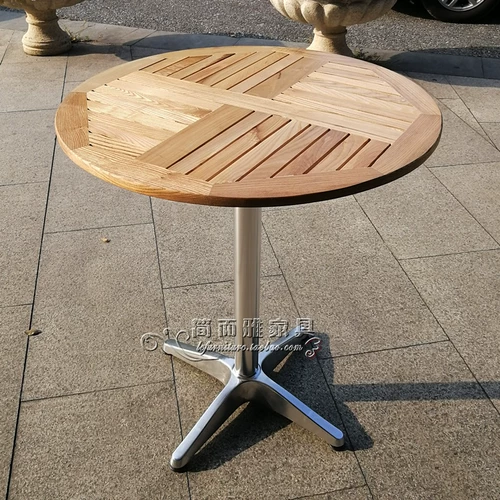 На открытом воздухе мебель для дворов маленький балковый бар на батонном столе просто