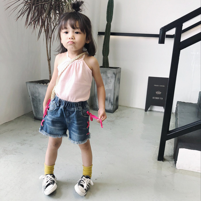 Trẻ em mặc 2018 mùa hè mới cô gái denim quần short trẻ em Hàn Quốc quần trẻ em thời trang mặc quần nóng phụ nữ