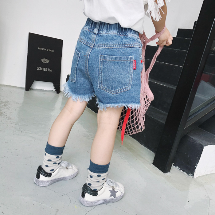 Trẻ em mặc 2018 mùa hè mới cô gái denim quần short trẻ em Hàn Quốc quần trẻ em thời trang mặc quần nóng phụ nữ