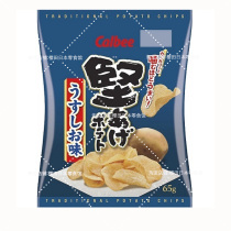 Japanese Carlebee Firm Crisp Chips 65g Sea Taint Salt Black Pepper Flavor