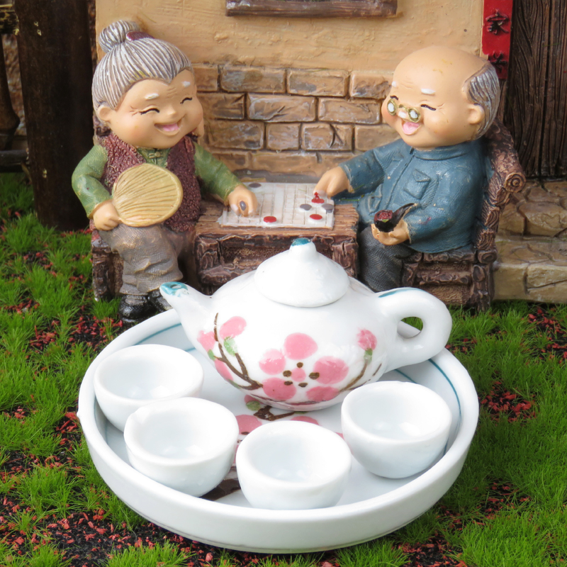 Mô phỏng thu nhỏ trẻ em chơi đồ chơi nhà Đồ ăn Nhật chơi lắc tay nhanh với cùng một đoạn bé búp bê