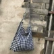 Грубая черная сетка (молния)