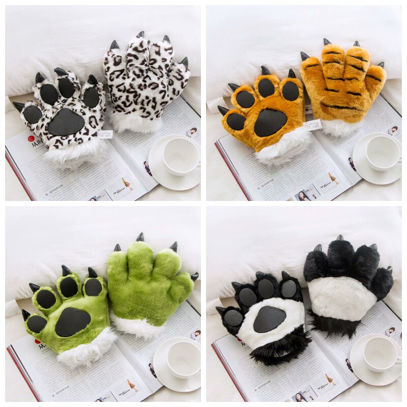 Simulated gloves for men and women, autumn and winter, Korean style, animal paws, warm student gloves, bear paws, tiger and leopard paws, toy gloves.