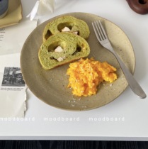 moodboard Japanese hand made dumb disc fold sesame glaze irregular edge hand pinch ceramic Western plate