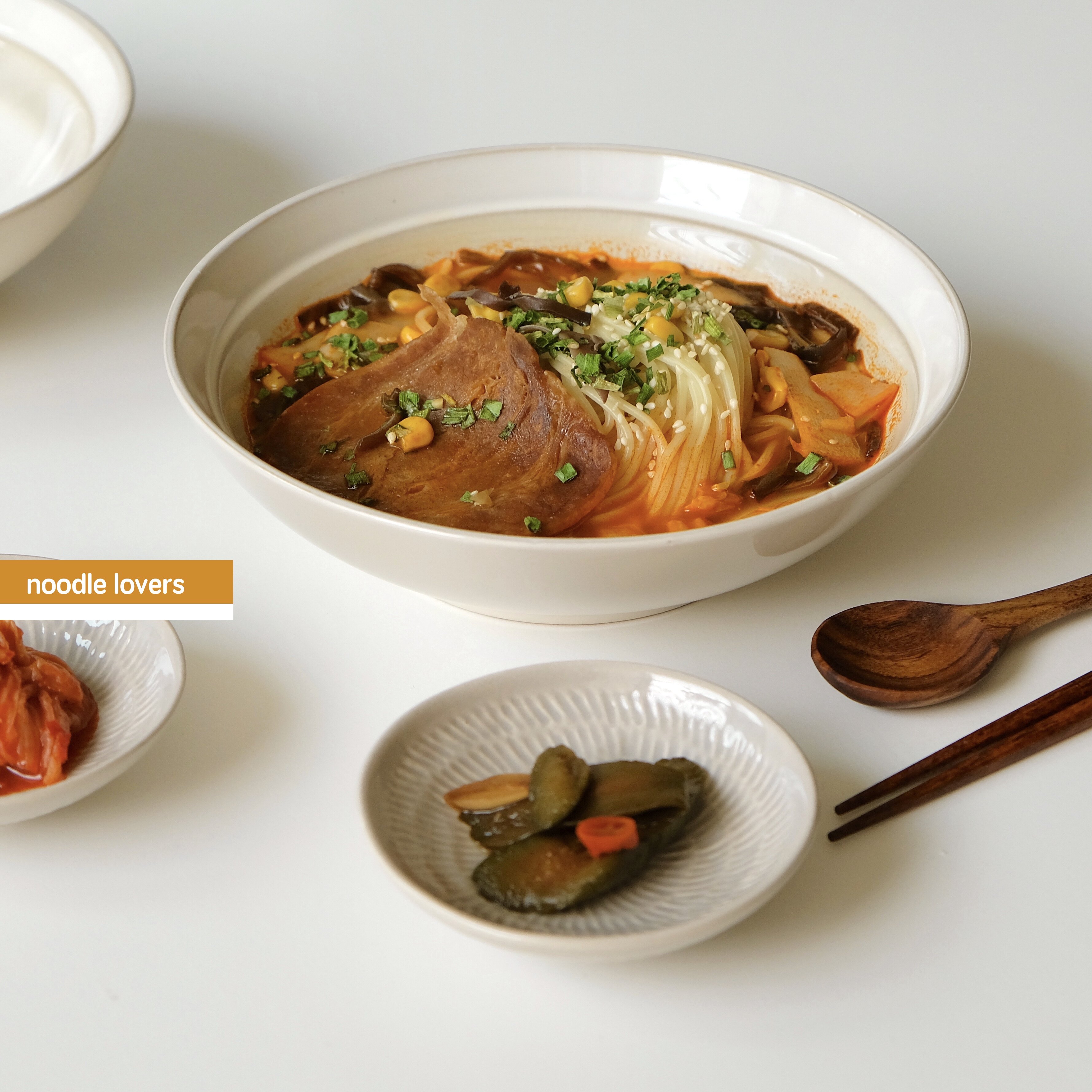 moodboard Japanese-style kiln soup bowl off-white household ceramic 7.9 inch ramen instant noodle rice bowl