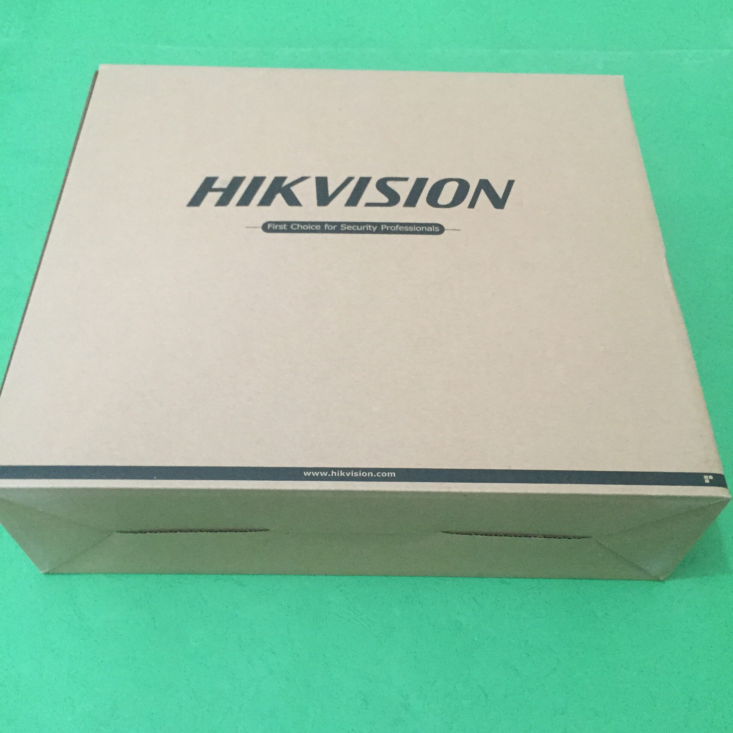 Hikvision DS-6401HD-T and DS-6901UD large-screen audio and video decoder