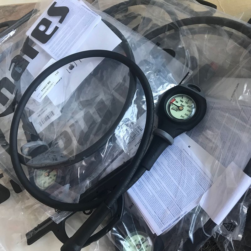 Italy Mares Misson single table Diving pressure gauge Residual pressure gauge Scuba equipment instrument group