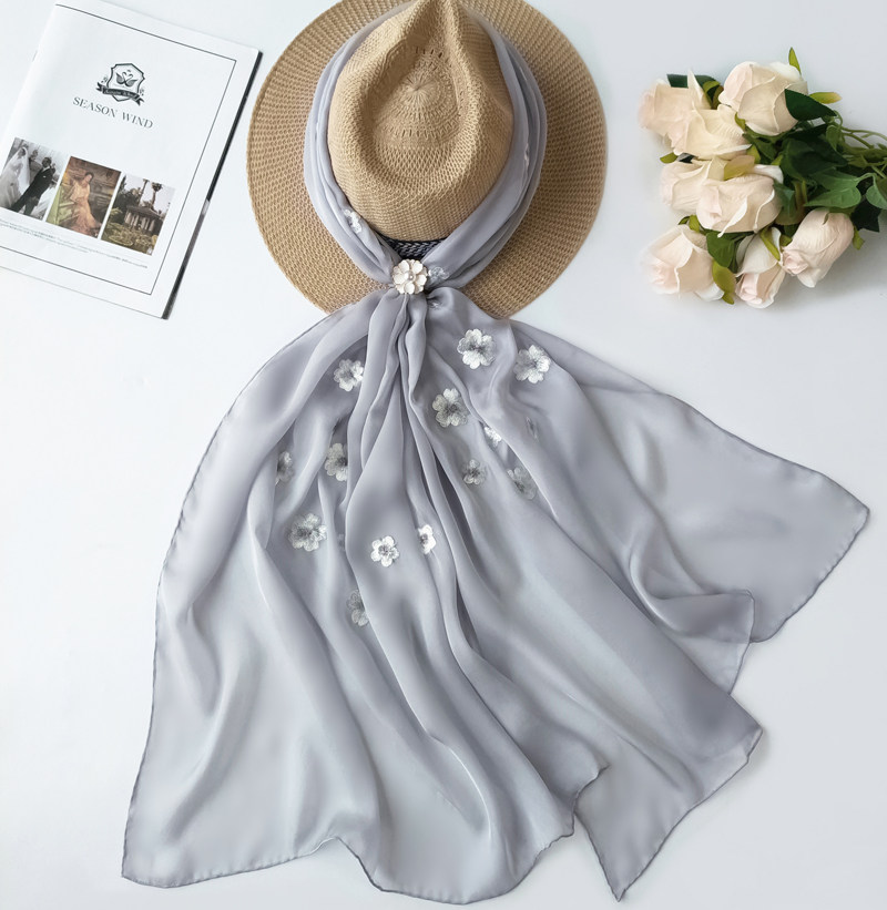 National style high-end embroidered silk scarf Su embroidery Mulberry silk scarf embroidery Hangzhou silk sunscreen shawl gauze towel