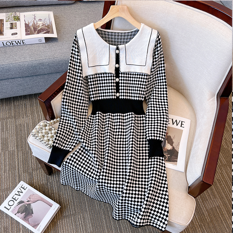 Counter shopping mall withdrawn from international big -name cutting labels, single -tailed single country cold air high -level high -level high -level big -name dress autumn